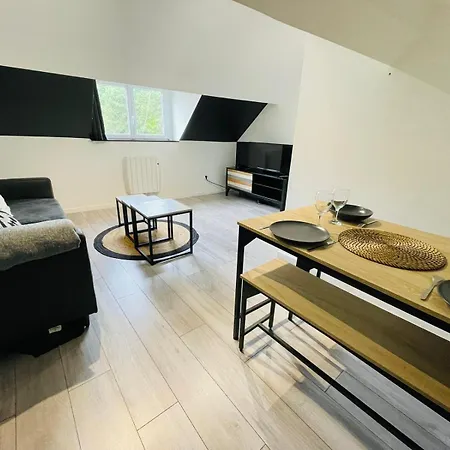 Un Cocon Spacieux Et Soigneusement Decore - 457